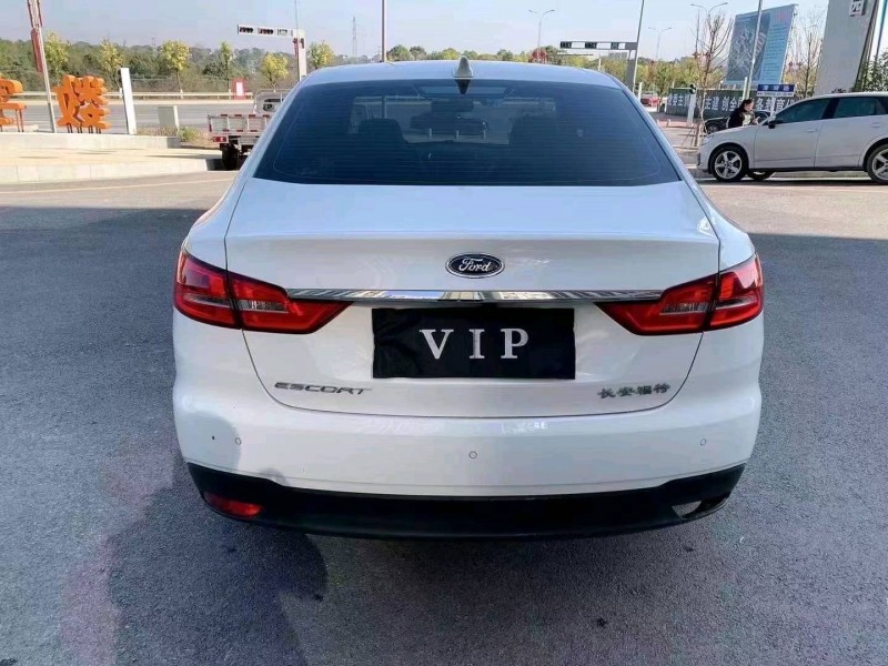 宜春21年福特福睿斯8