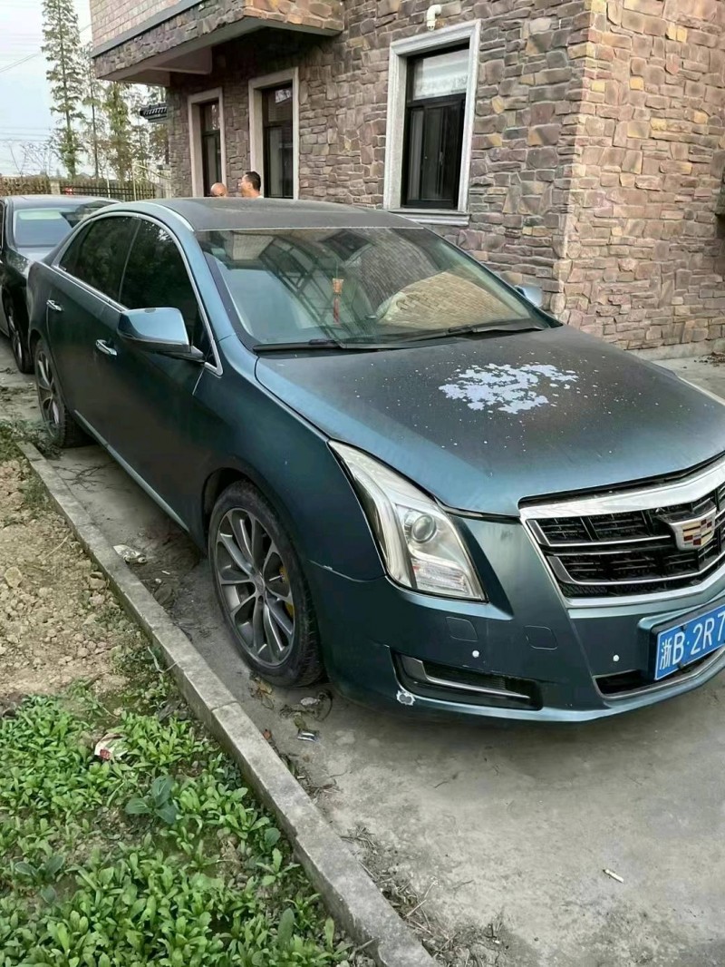嘉兴16年凯迪拉克XTS2
