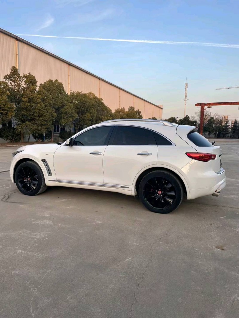 宿遷15年英菲尼迪QX702