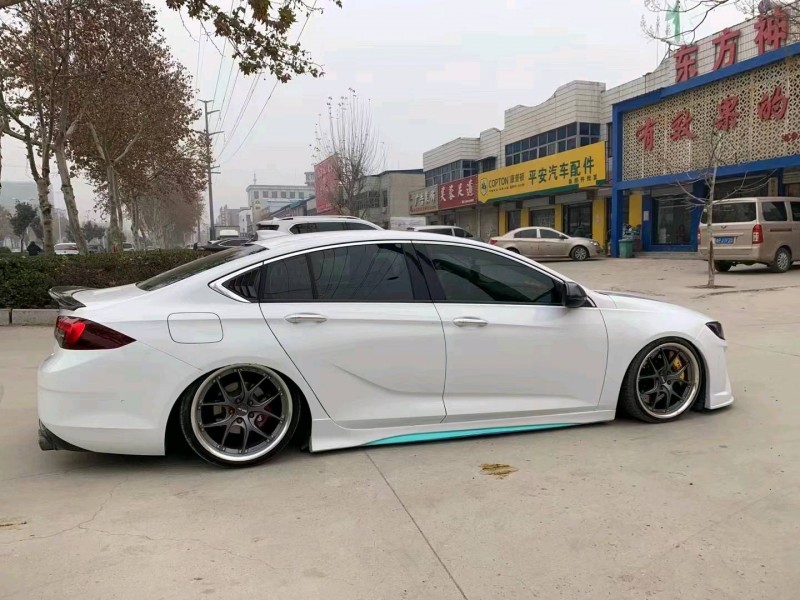 枣庄17年别克君威5