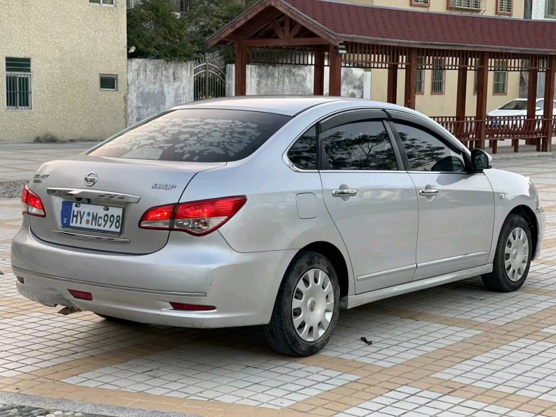 汕頭16年日產軒逸9