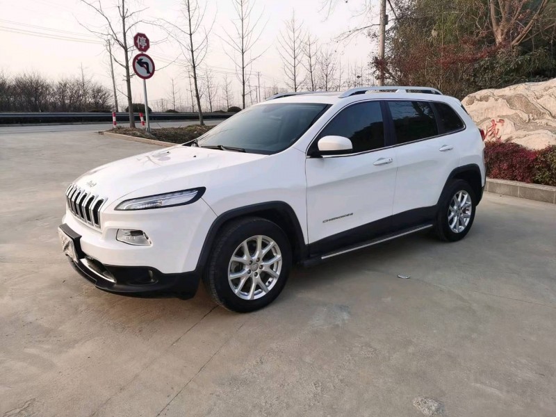 徐州18年Jeep自由光2