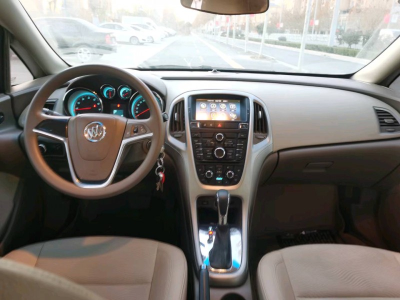 枣庄15年别克英朗GT4