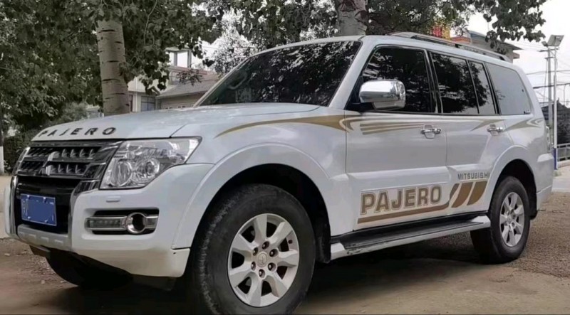 济南18年三菱帕杰罗3