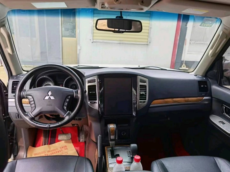 济南18年三菱帕杰罗5