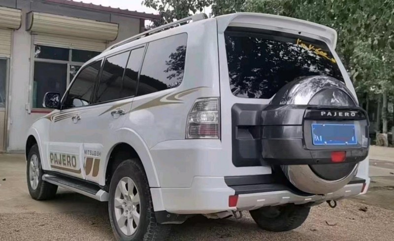 济南18年三菱帕杰罗7