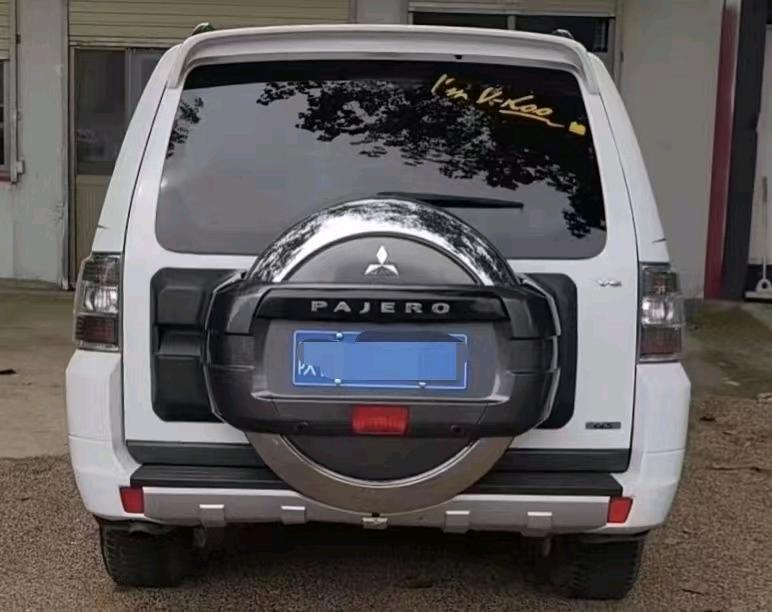 济南18年三菱帕杰罗9