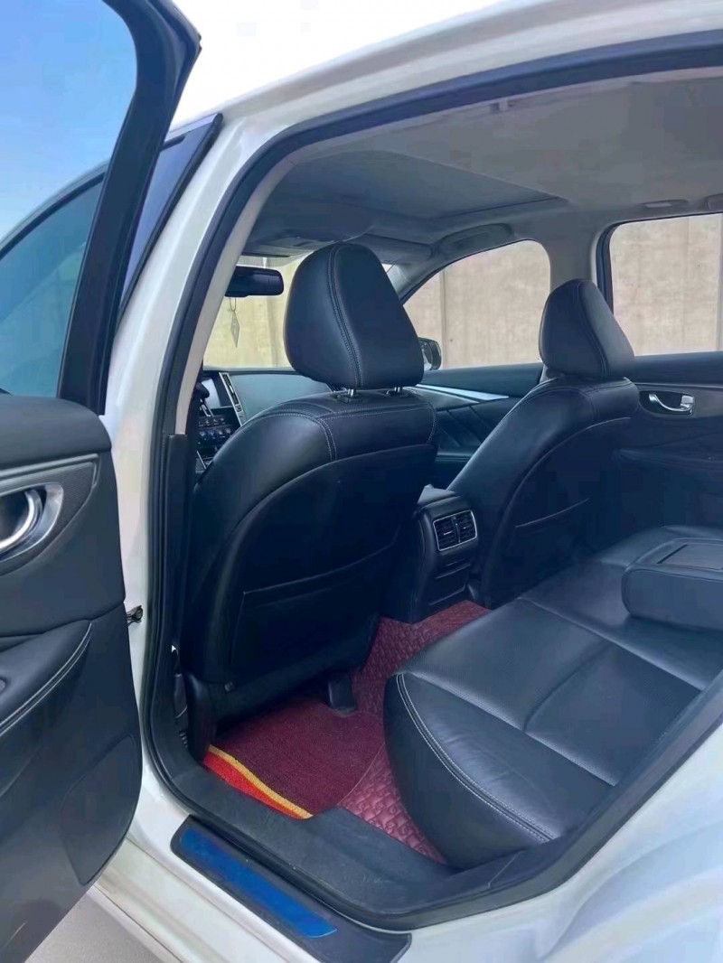 邯郸17年英菲尼迪Q503