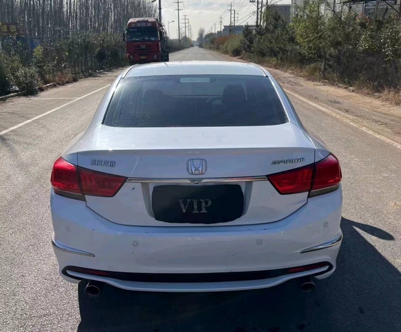 东营16年本田思铂睿8