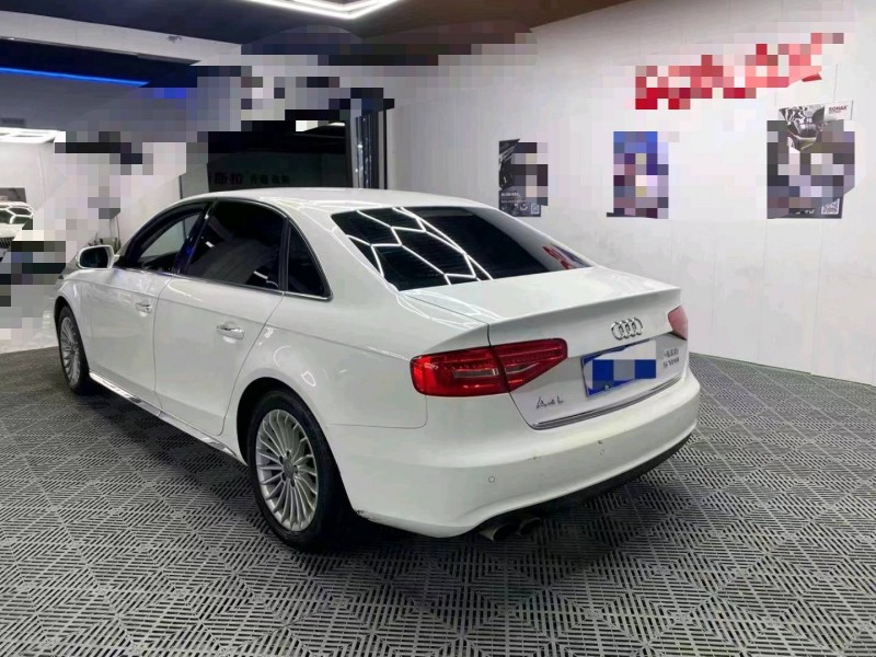 济宁16年奥迪A4L8