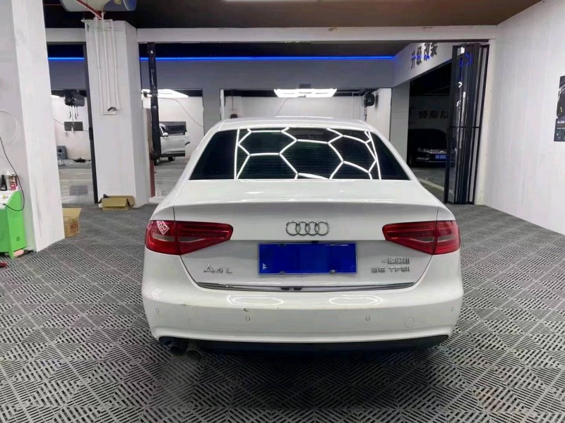 济宁16年奥迪A4L9