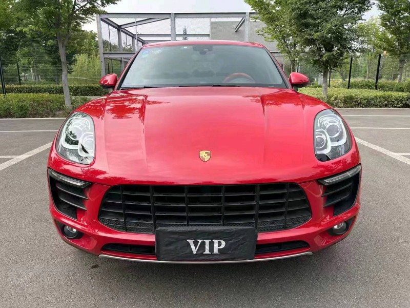 济宁17年保时捷Macan1