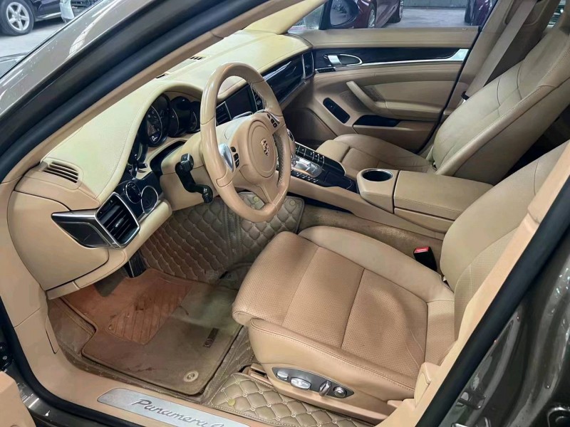 济宁13年保时捷帕拉梅拉5