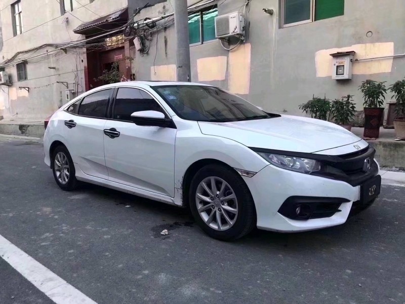 济宁18年本田思域2