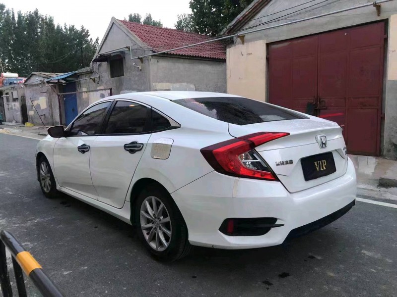 济宁18年本田思域8