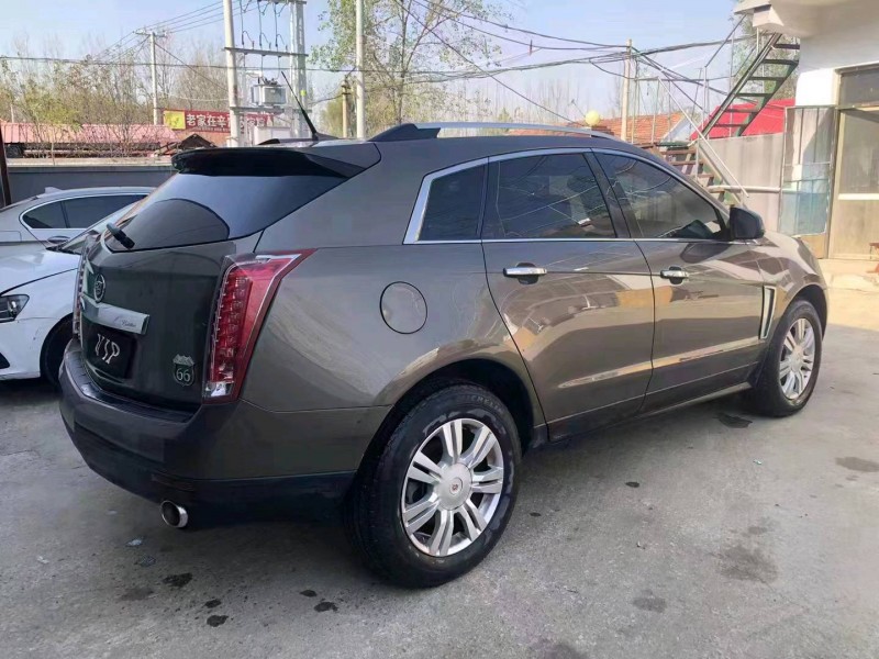 济宁15年凯迪拉克SRX7