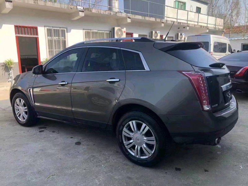 济宁15年凯迪拉克SRX8