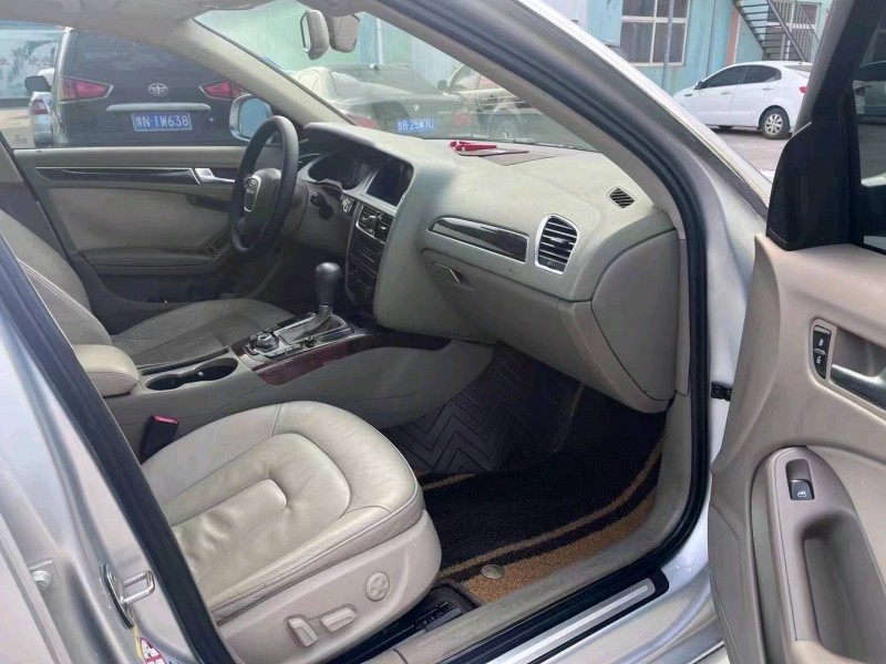 济南11年奥迪A4L4