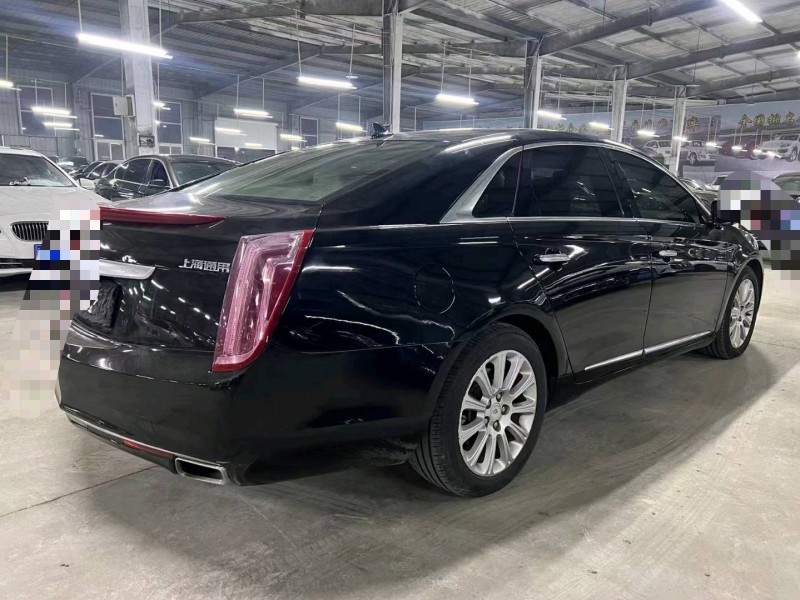 济宁13年凯迪拉克XTS3