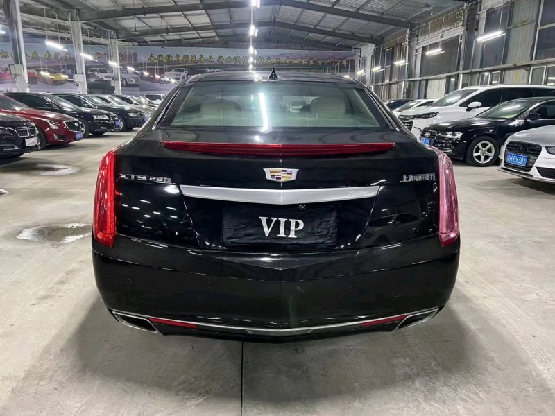 济宁13年凯迪拉克XTS1