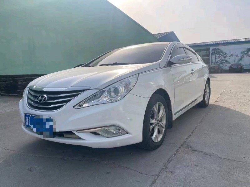 济南13年现代索纳塔八2