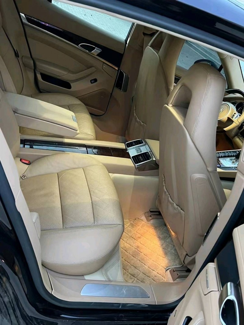 济南12年保时捷帕拉梅拉4