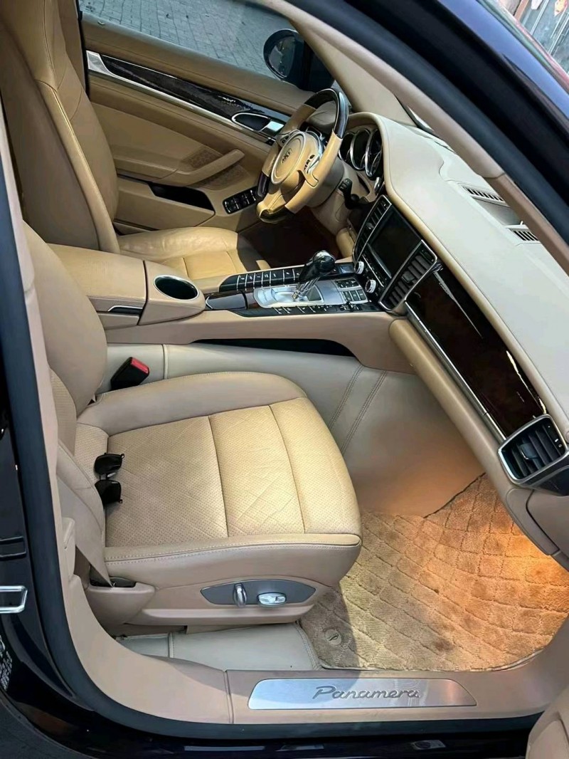 济南12年保时捷帕拉梅拉6