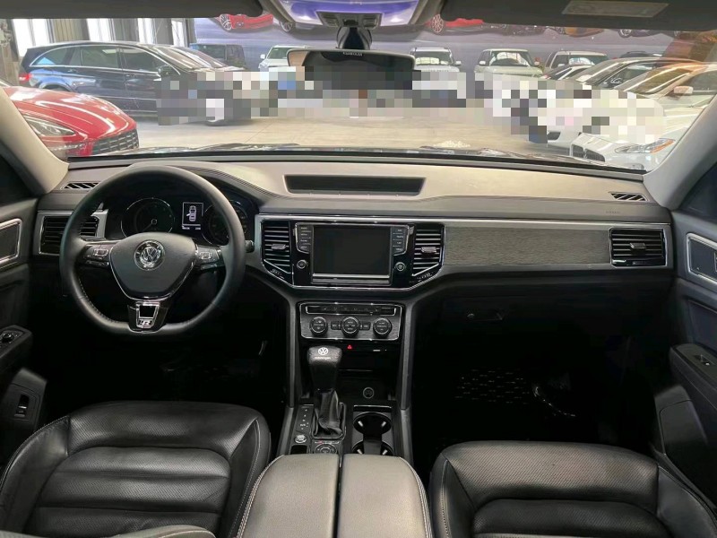 济宁17年大众辉昂4