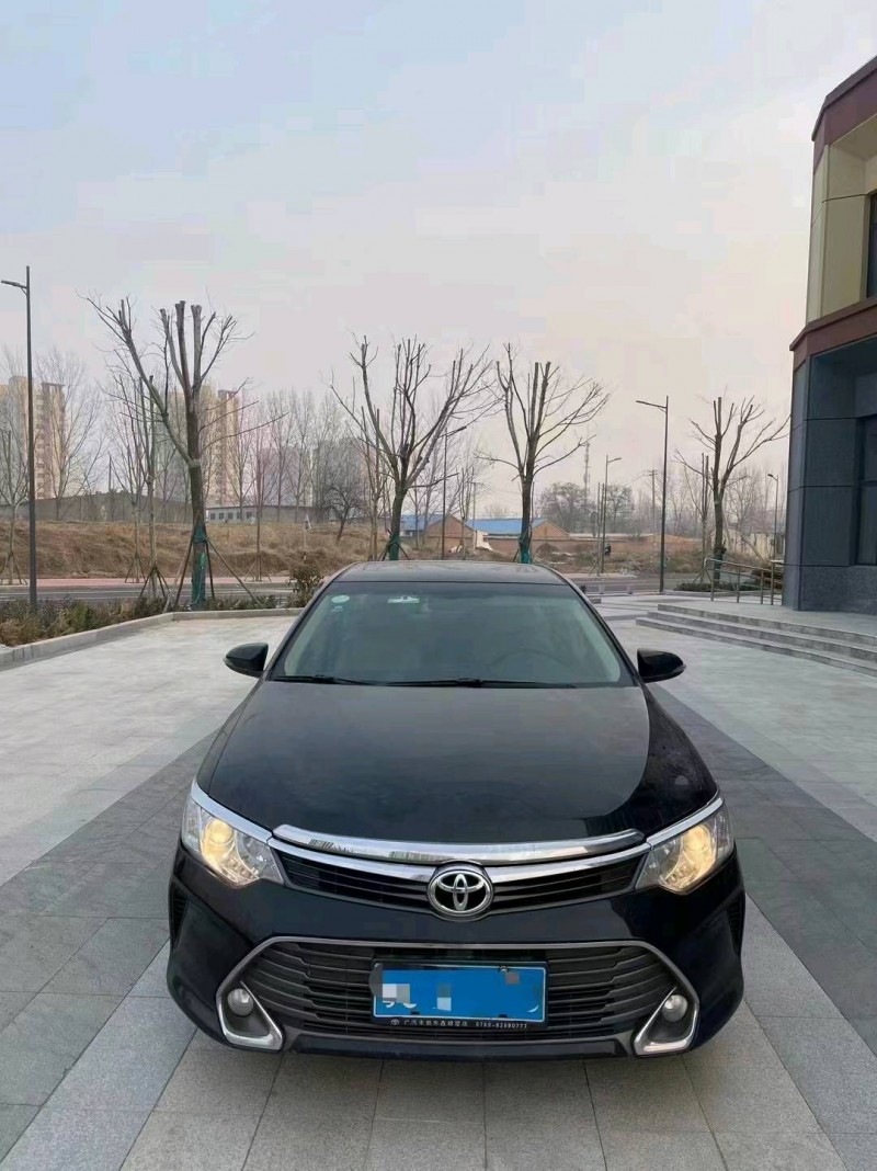 邯郸16年丰田凯美瑞1