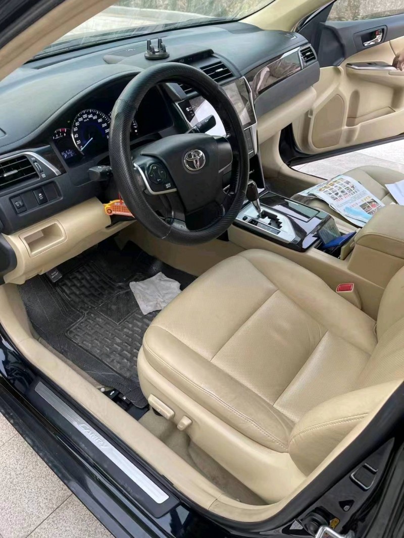 邯郸16年丰田凯美瑞9