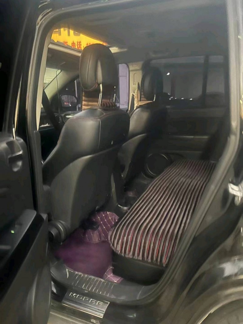 枣庄12年Jeep指南者4