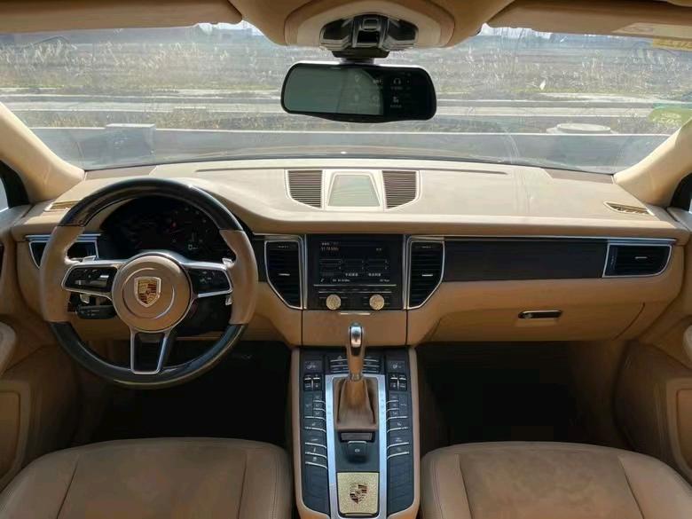 盐城16年保时捷Macan7