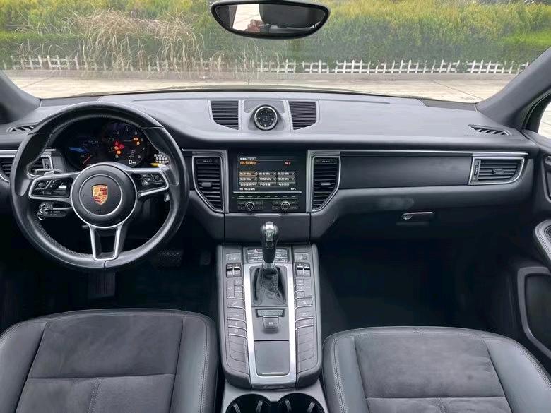 盐城14年保时捷Macan7
