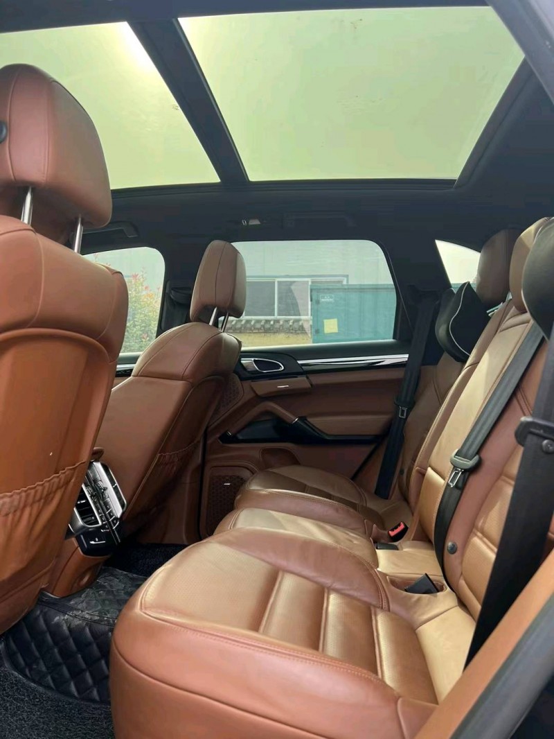 北京16年保时捷卡宴3