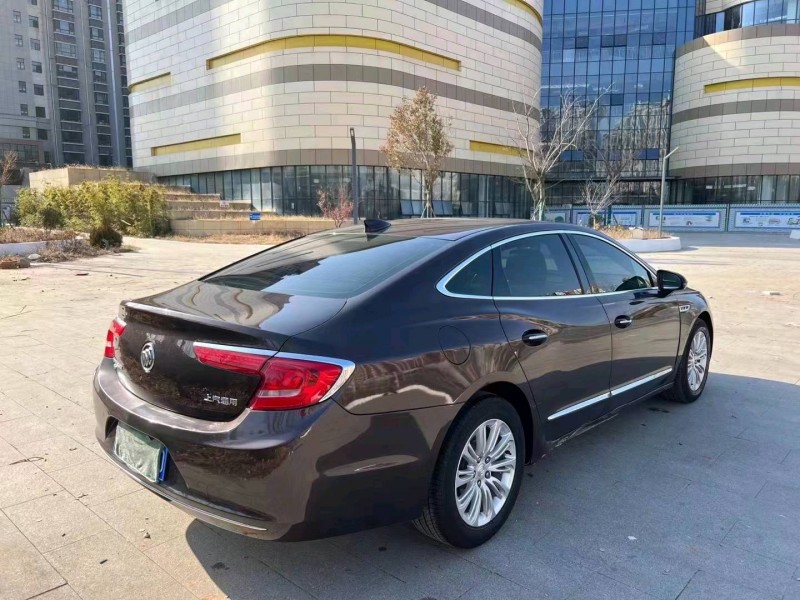 东营17年别克微蓝5