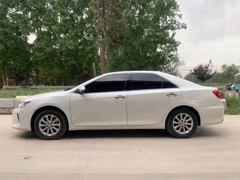 北京17年丰田凯美瑞6