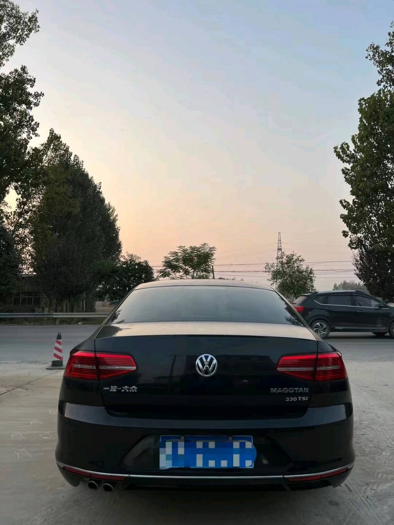 北京17年大众迈腾9