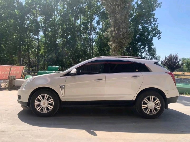 北京14年凯迪拉克SRX8
