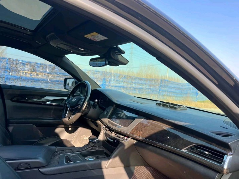 北京17年凯迪拉克CT66