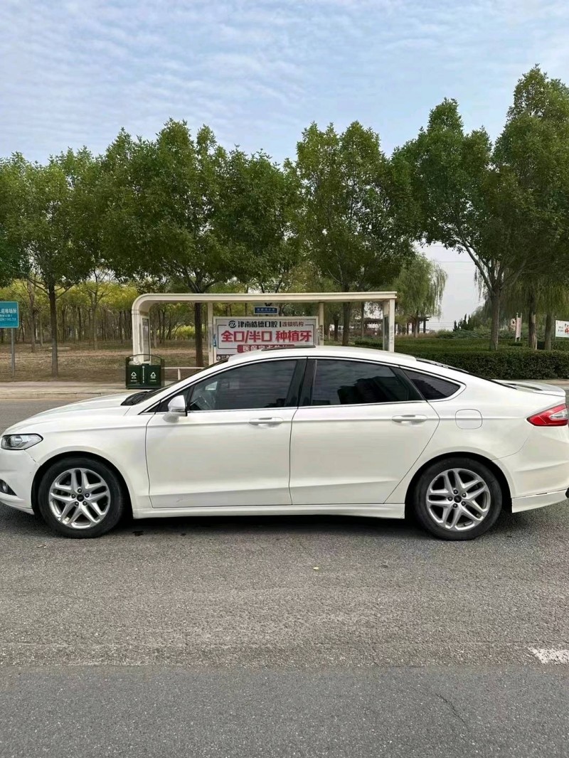 青岛16年福特蒙迪欧7