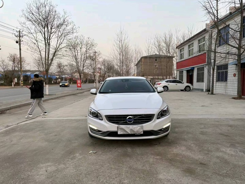 徐州17年沃尔沃S60L1