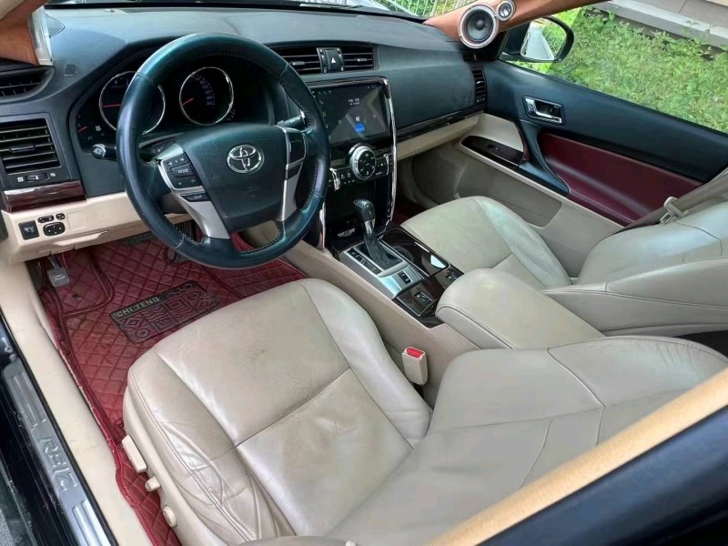 邯郸11年丰田锐志5