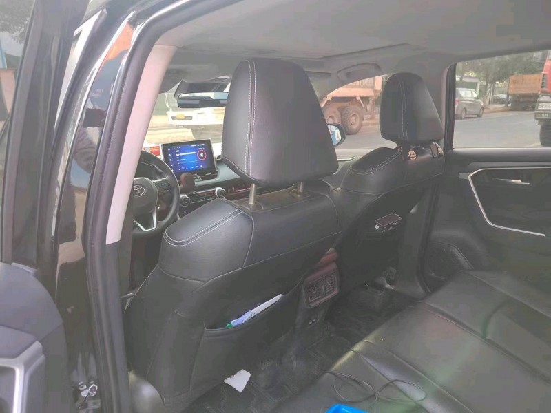 宜昌21年丰田RAV4荣放6