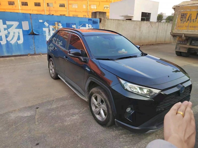 宜昌21年丰田RAV4荣放9