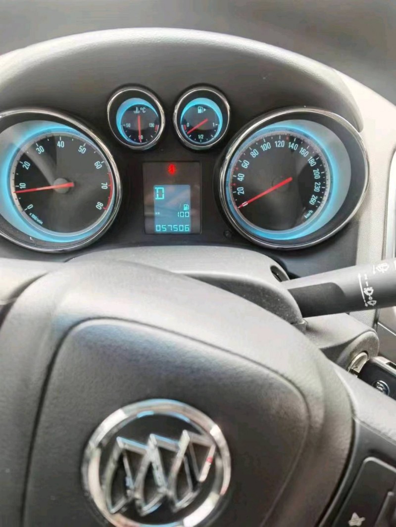 常州13年别克英朗5