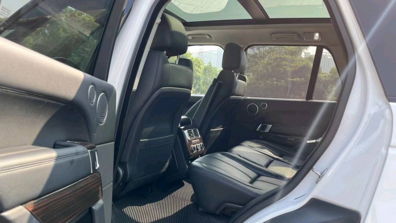 广州16年路虎揽胜行政8