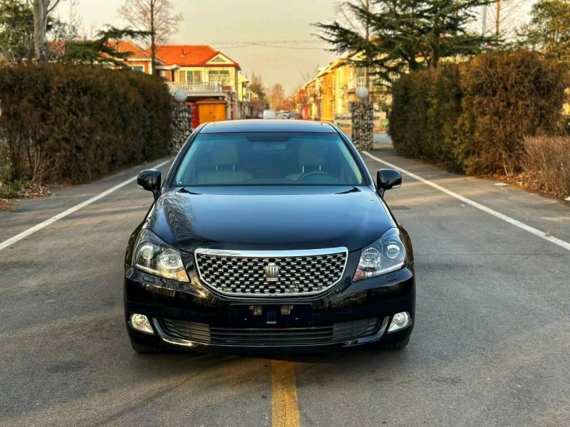 潍坊12年丰田皇冠1