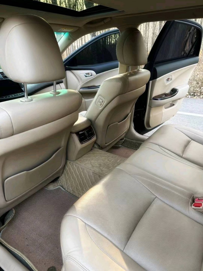 潍坊12年丰田皇冠5