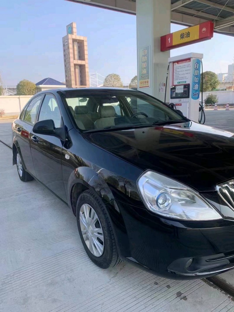 邵阳16年别克凯越3