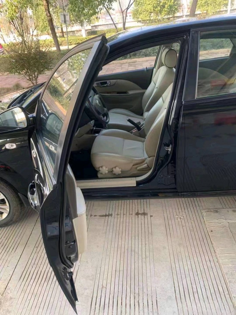 邵阳16年别克凯越9